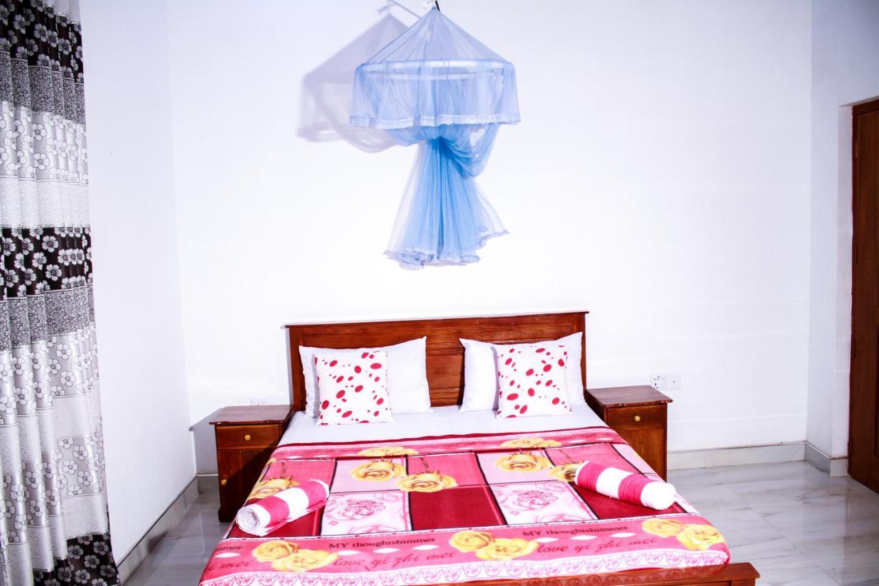 Friends Home Kudapaduwa Esterno foto